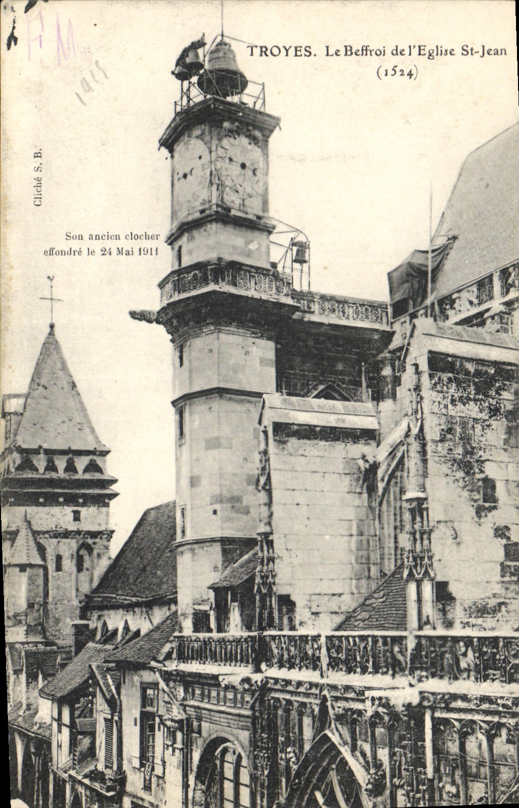 CPA Troyes Le Beffroi de l'Eglise St Jean 