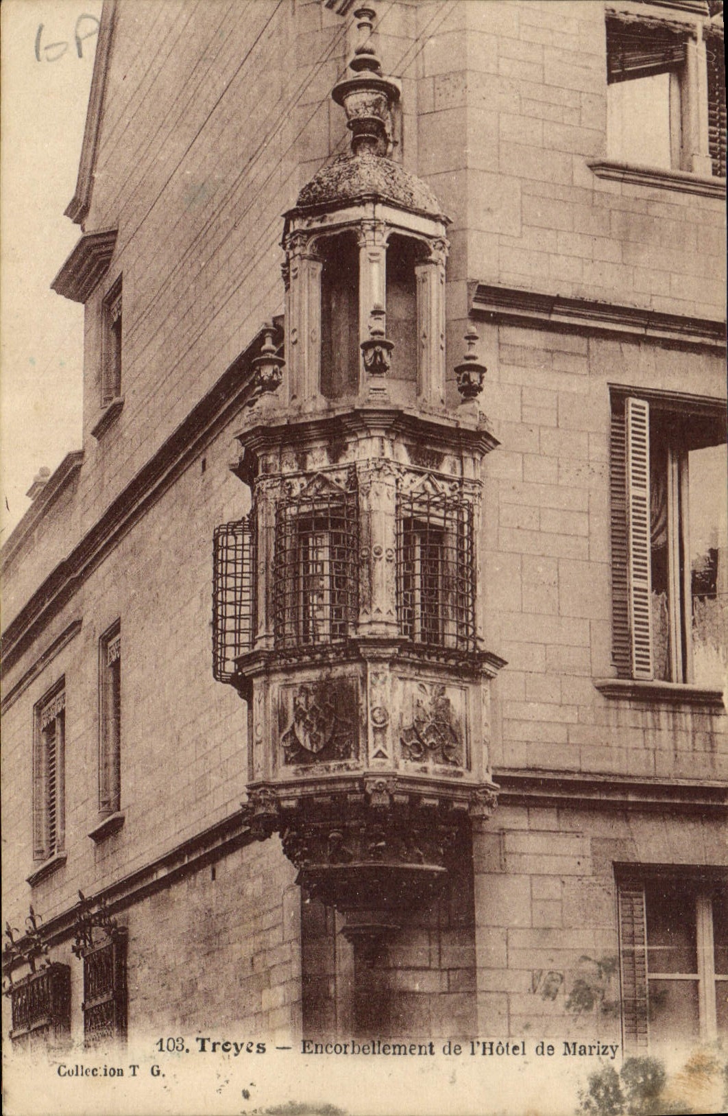 CPA Troyes Encorbellement de l'Hotel de Marizy 