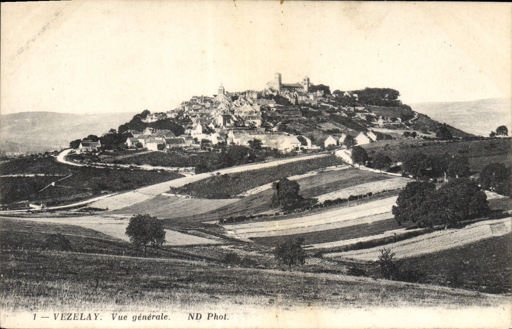 CPA Vezelay Vue generale 