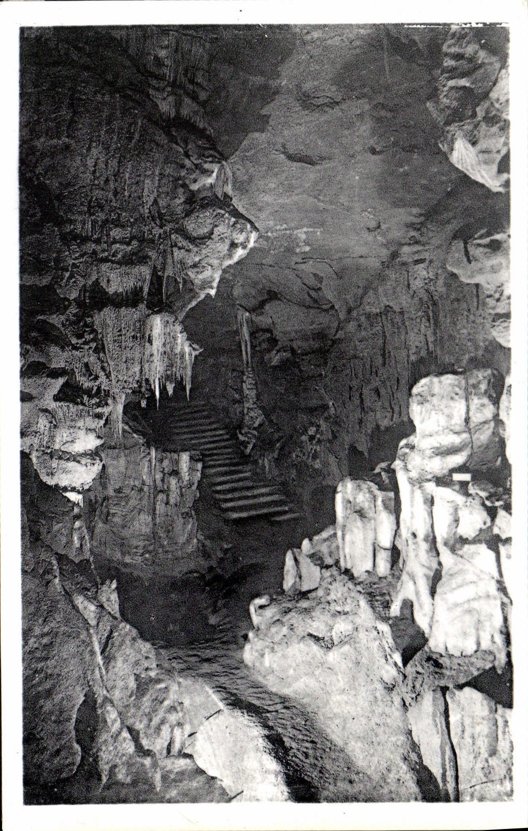 CPA Les Pyrenees Les Grottes de Betharram Le Chaos 