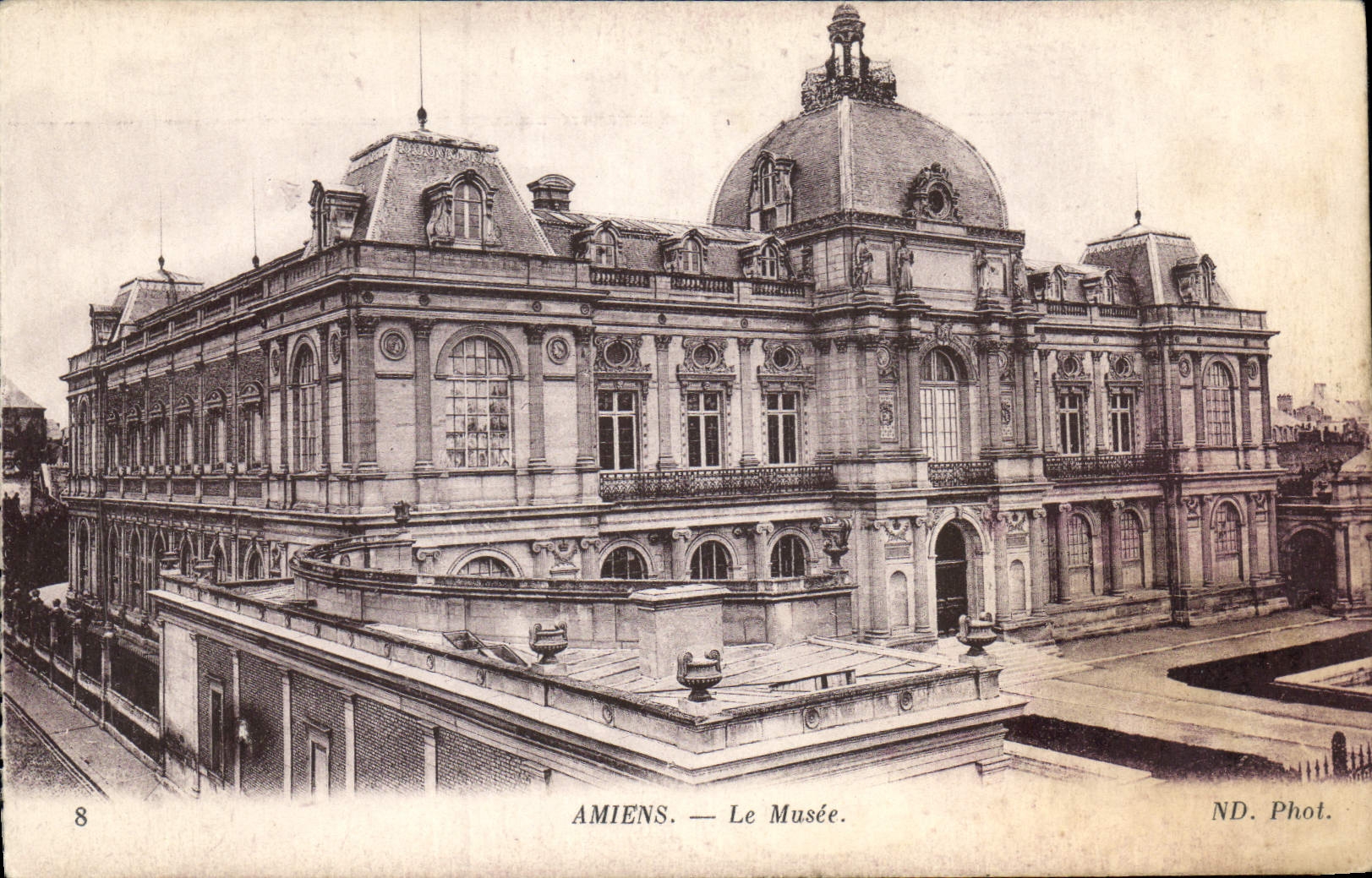 CPA Amiens Le Musee 