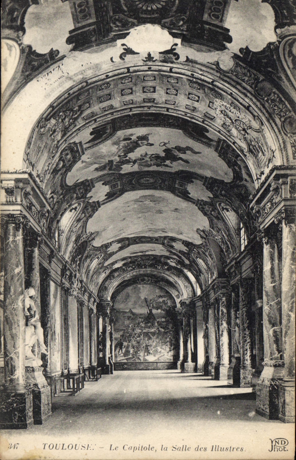 CPA Toulouse Le Capitole la Salle des Illustres 