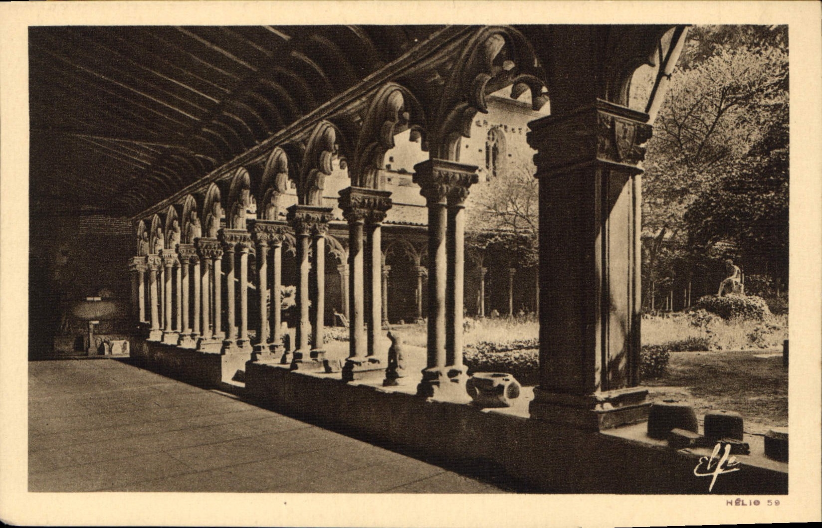CPA Toulouse Le Musee Grand Cloitre des Augustins 