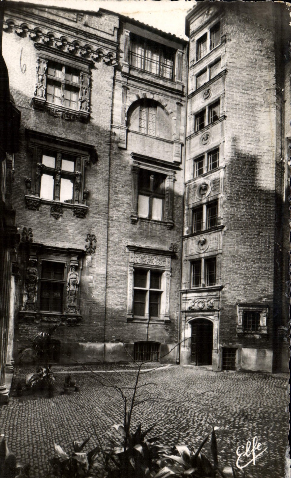 CPA Toulouse Hotel Berenguier Maynier Cour Interieure