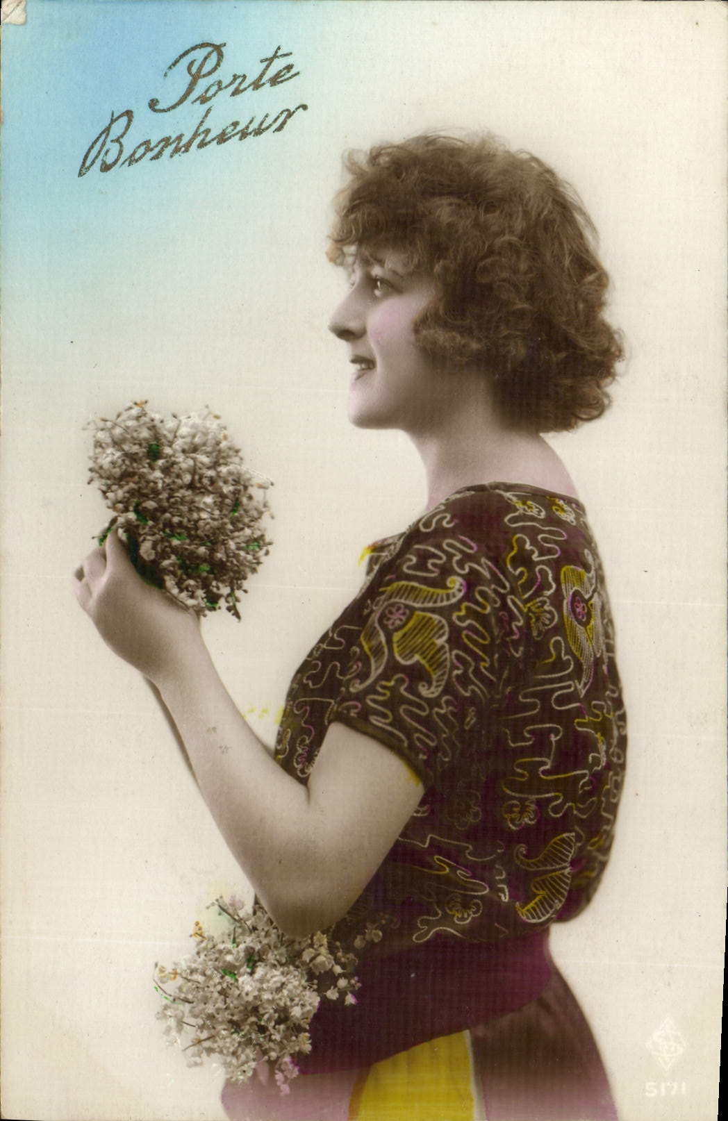 CPA Porte Bonheur Femme