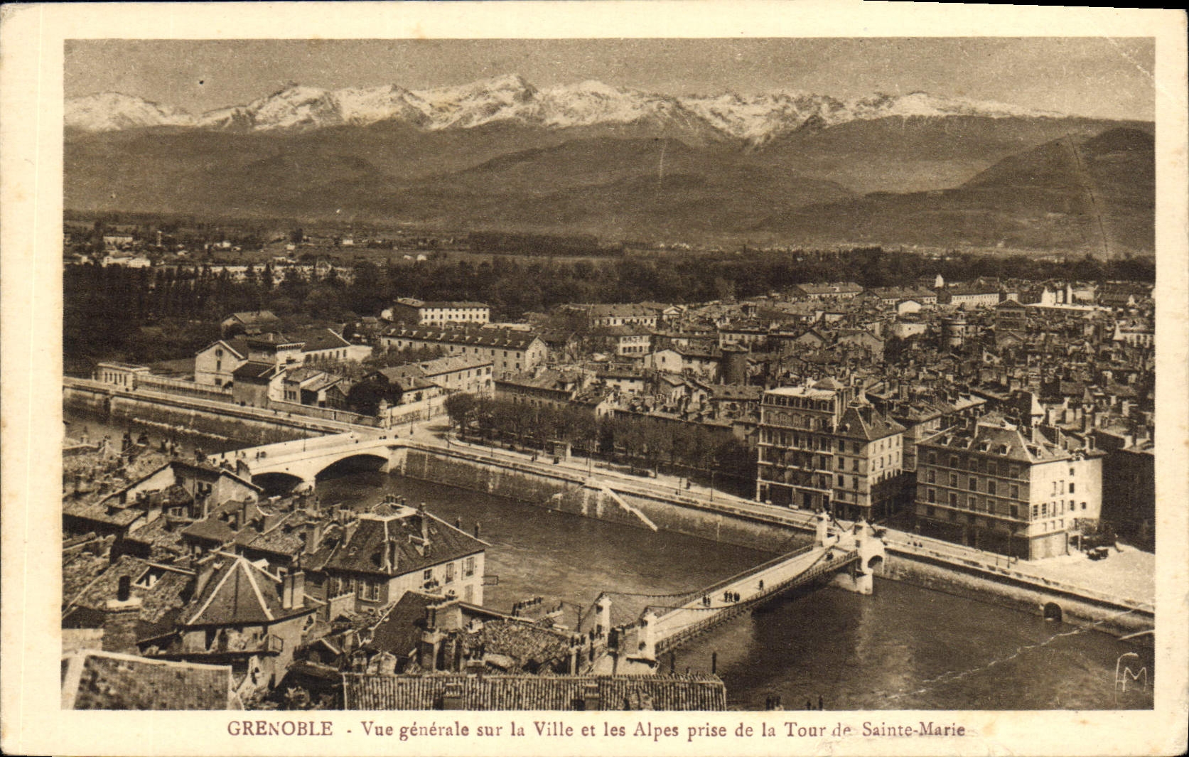 CPA Grenoble Vue generale sur la Ville et les Alpes prise de la Tour de Sainte Marie 