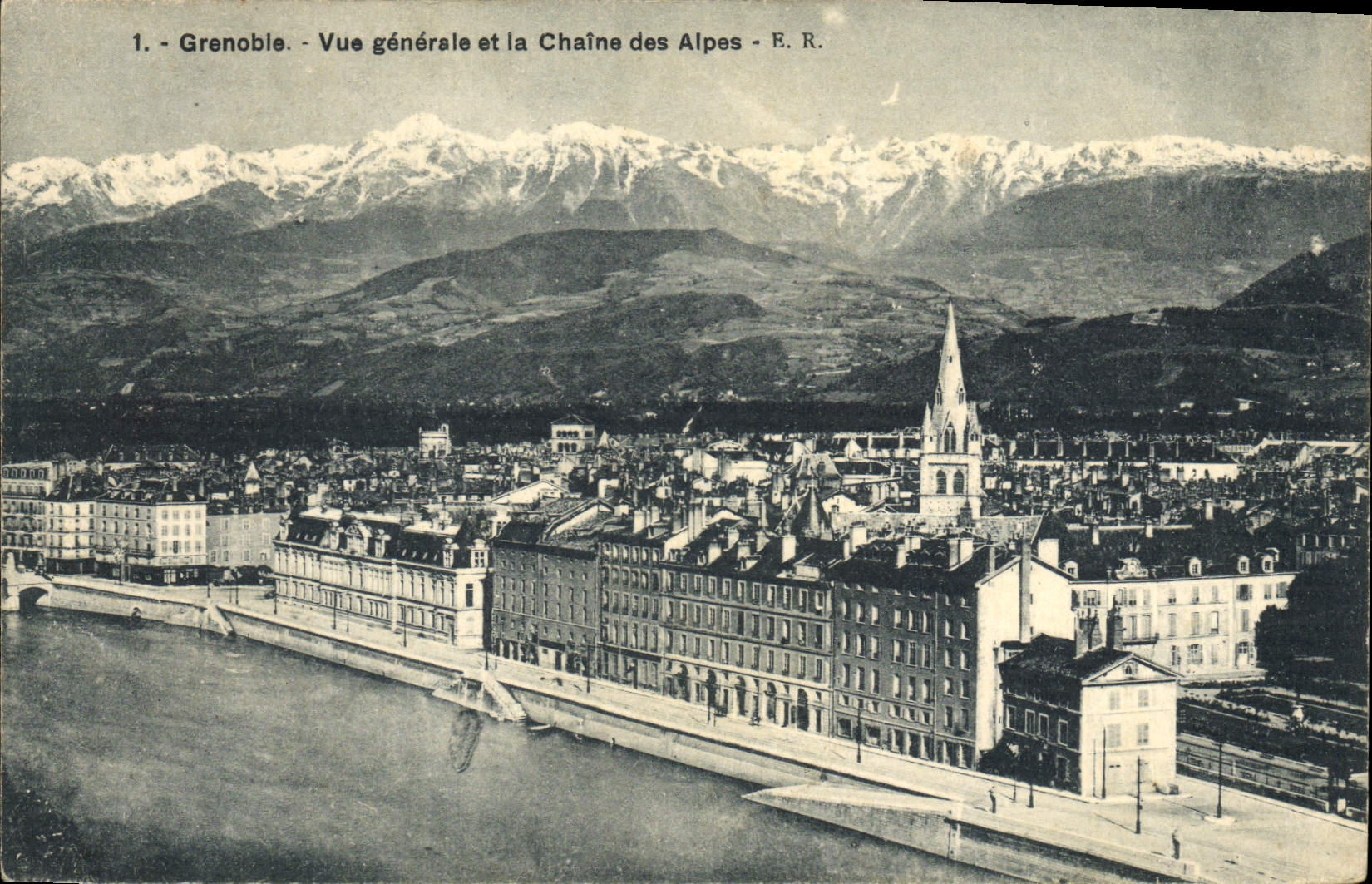 CPA Grenoble Vue generale et la Chaine des Alpes 