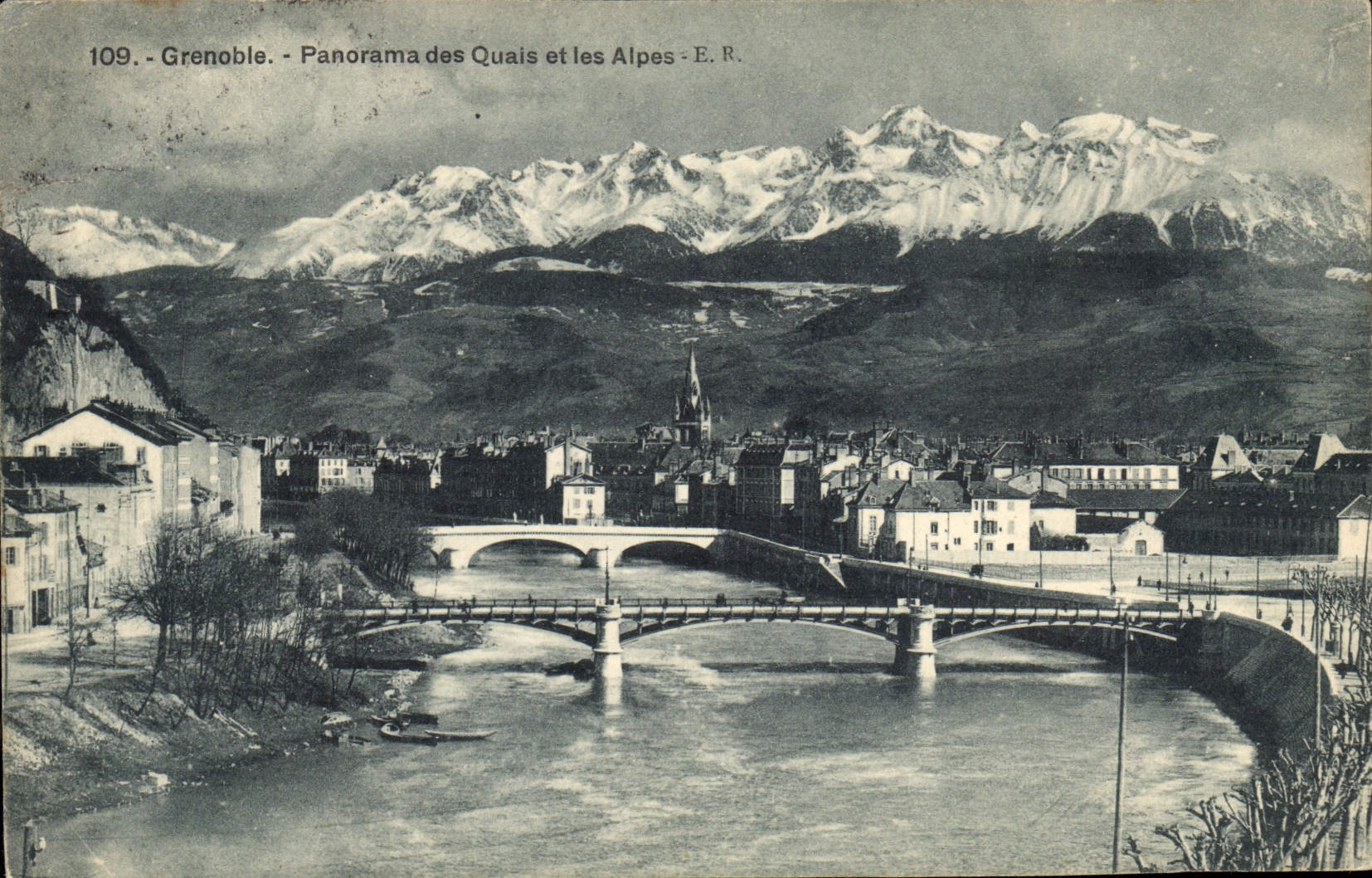 CPA Grenoble Panorama des Quais et les Alpes 