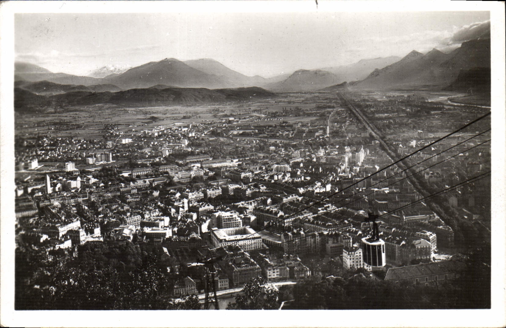 CPA Grenoble Teleferique de la Bastille Le Cours Saint Andre 