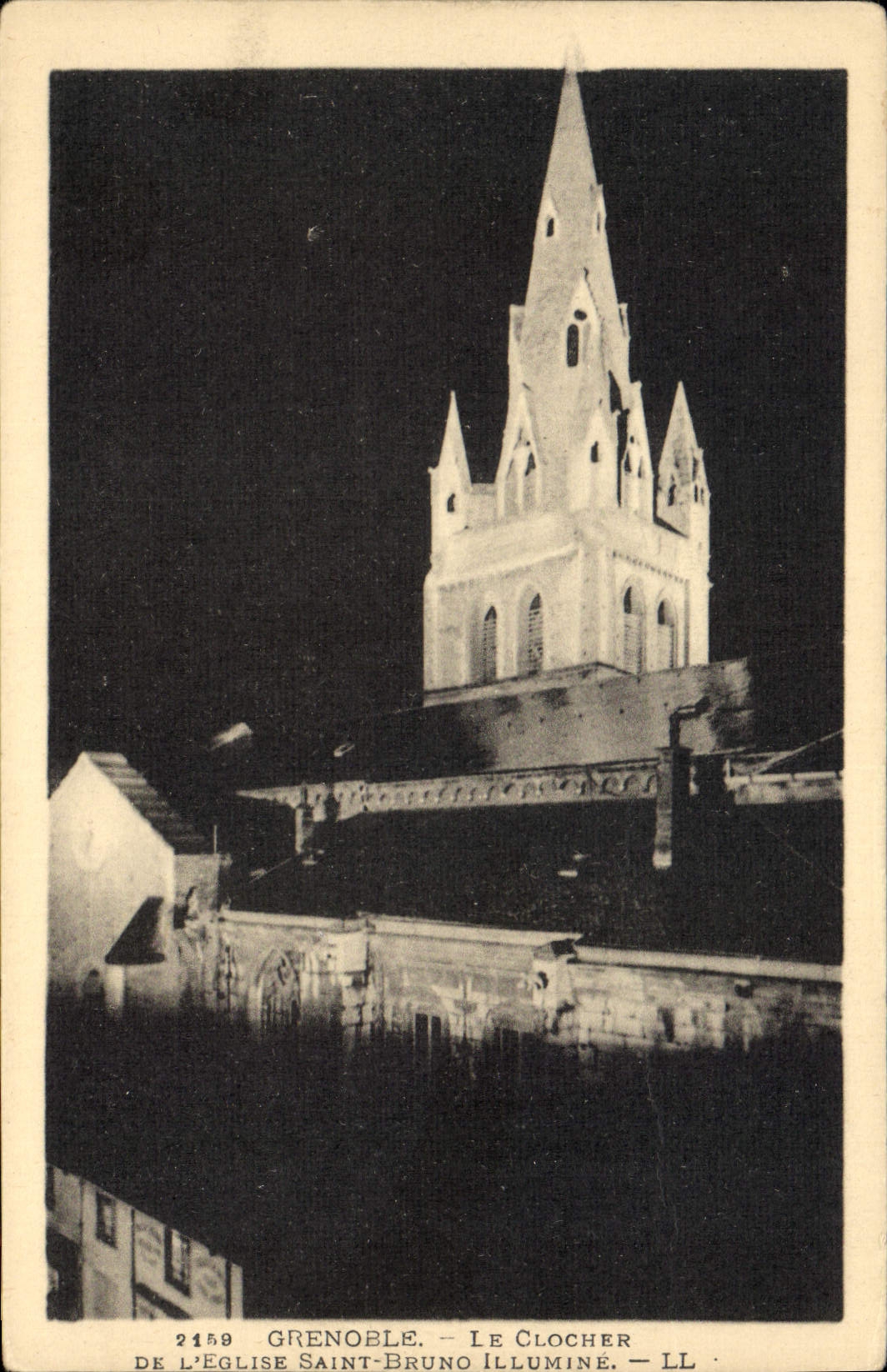 CPA Grenoble Le Clocher de l'Eglise Saint Bruno Illumine 