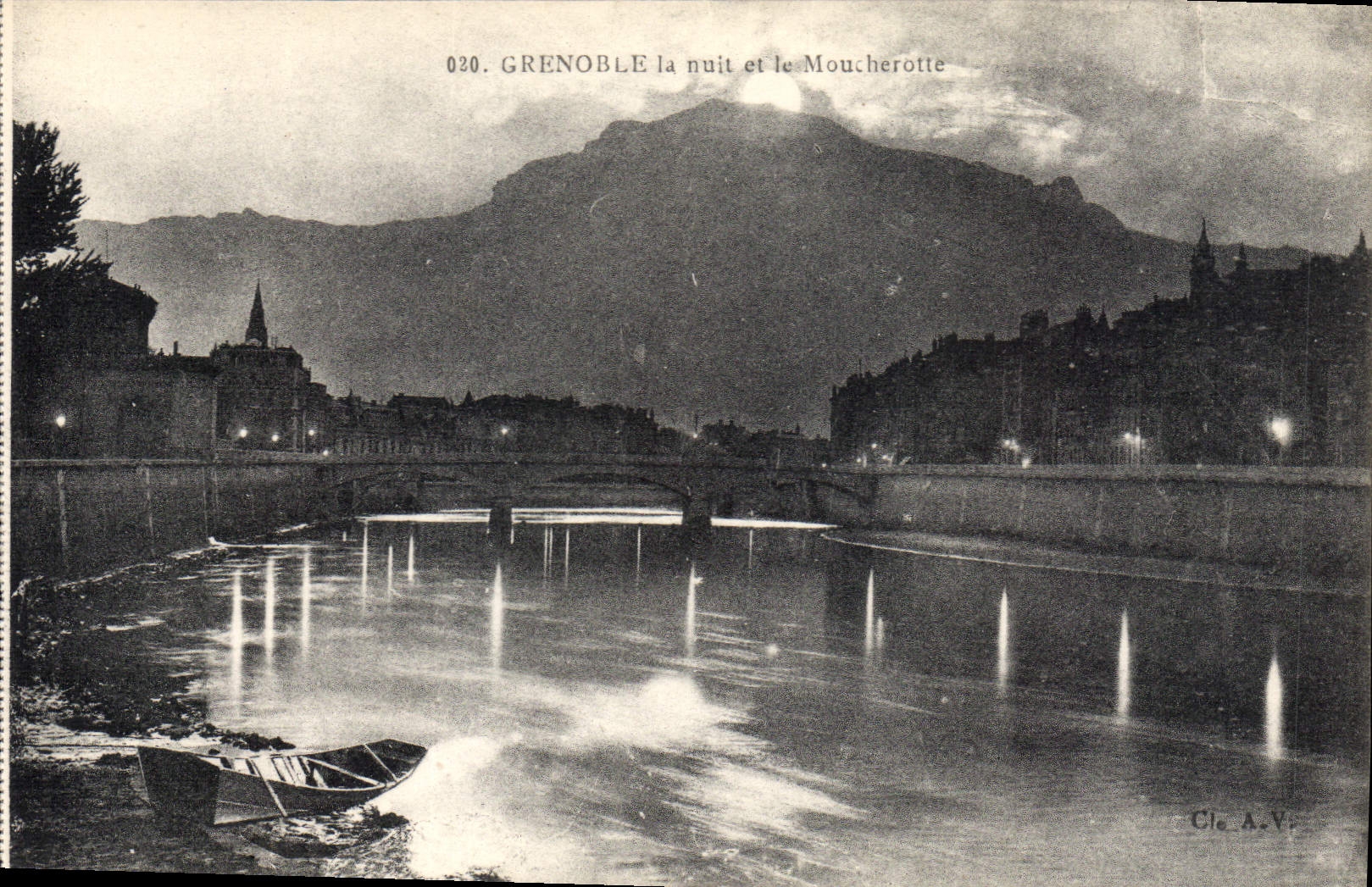 CPA Grenoble la nuit et le Moucherette 
