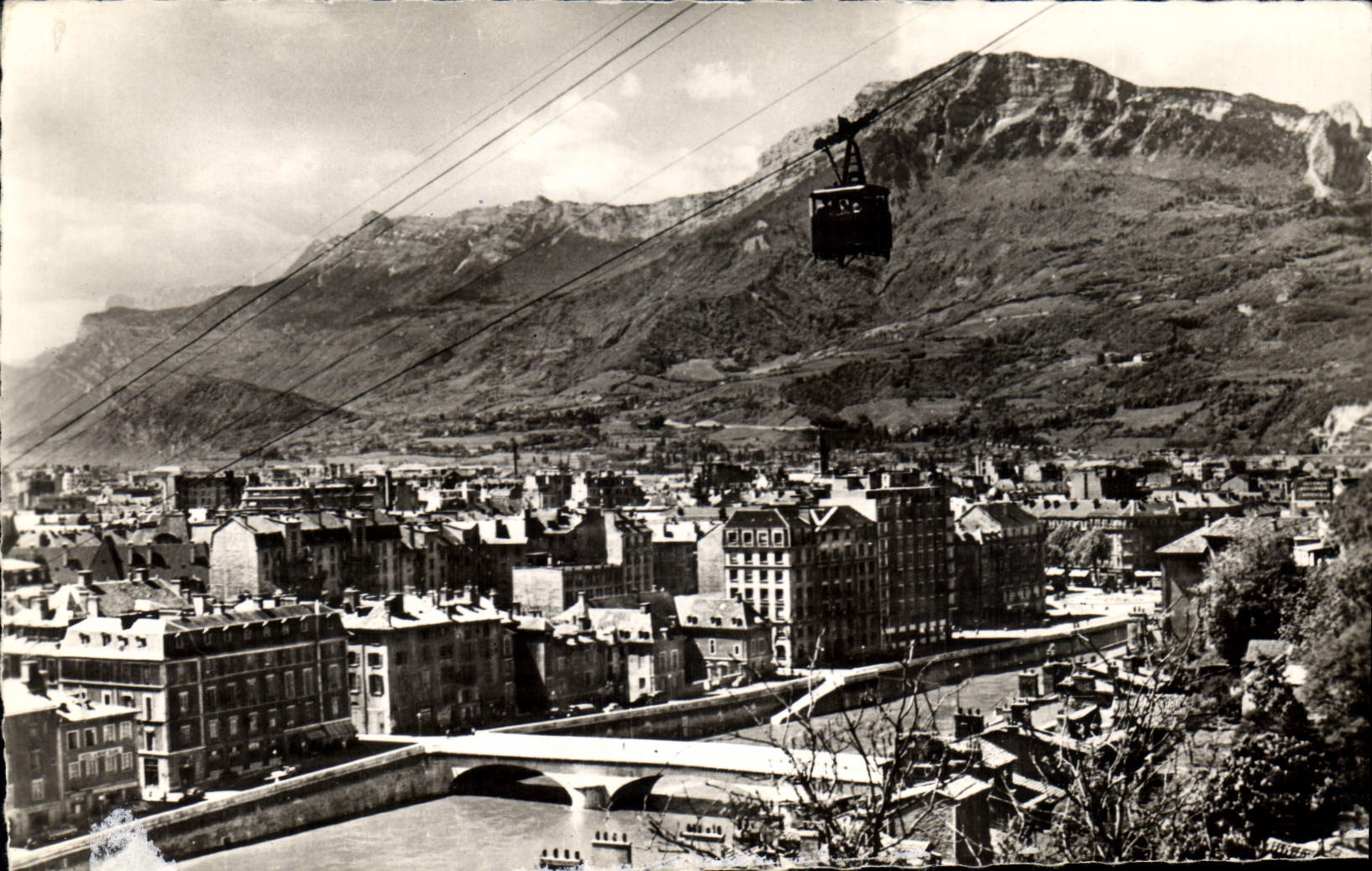 CPA Grenoble et le Moucherotte 