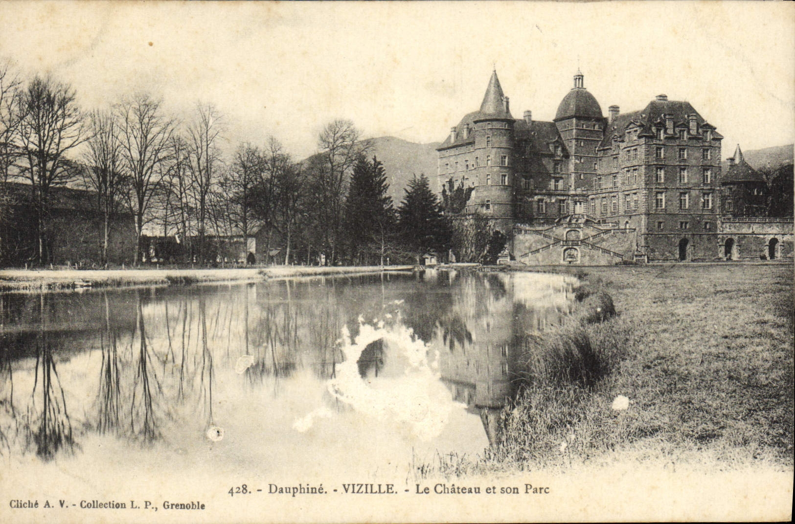 CPA Dauphine Vizille le Chateau et son Parc