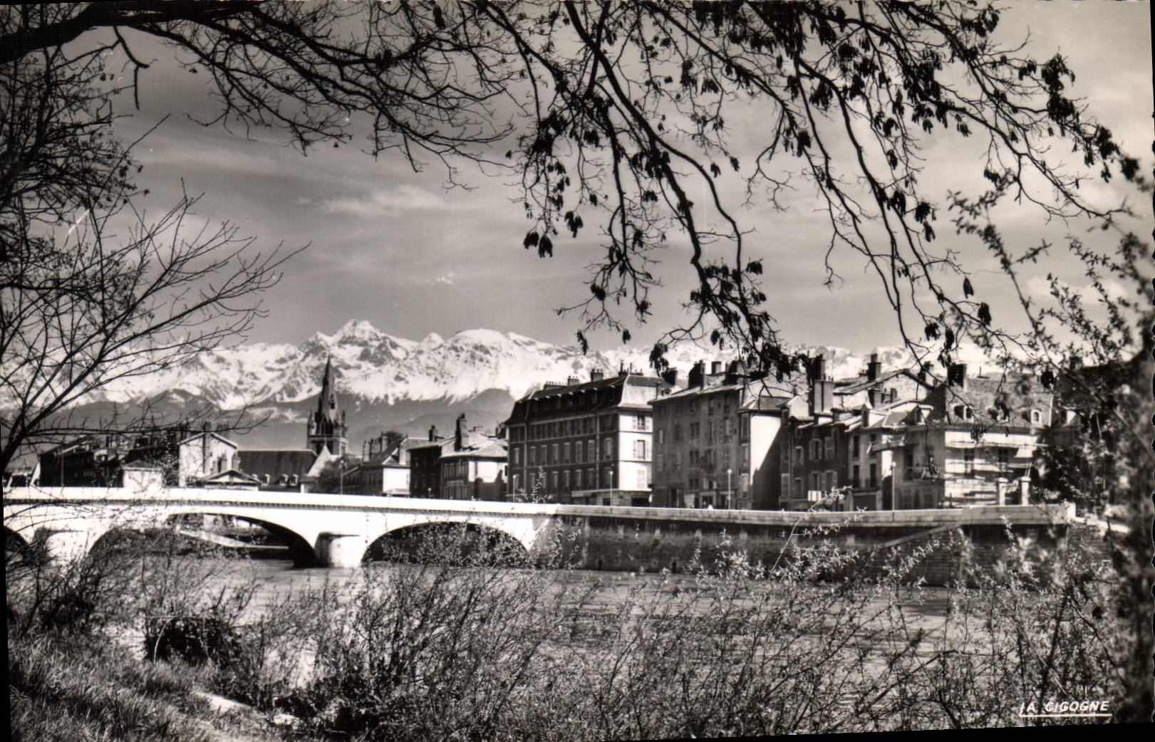 CPA Grenoble Isere Pont Marius Gontard Eglise Saint Andre au Fond Massif de Belledonne 