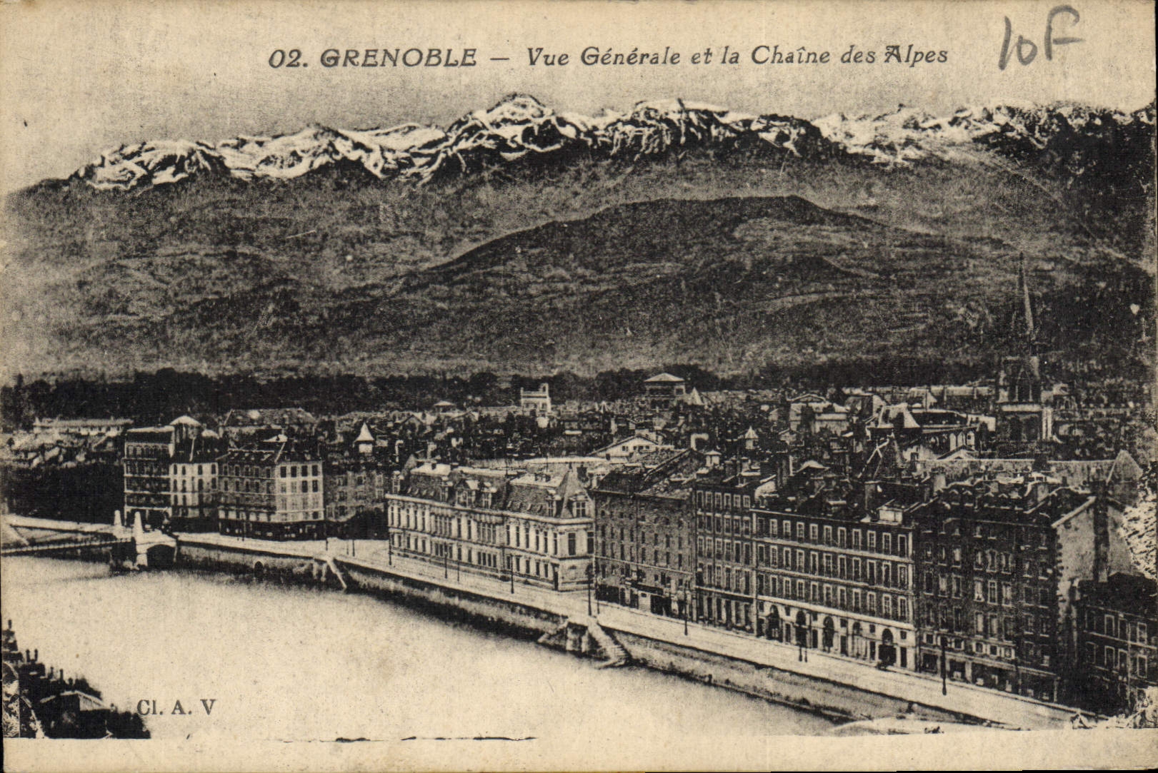 CPA Grenoble vue generale et la Chaine des Alpes 