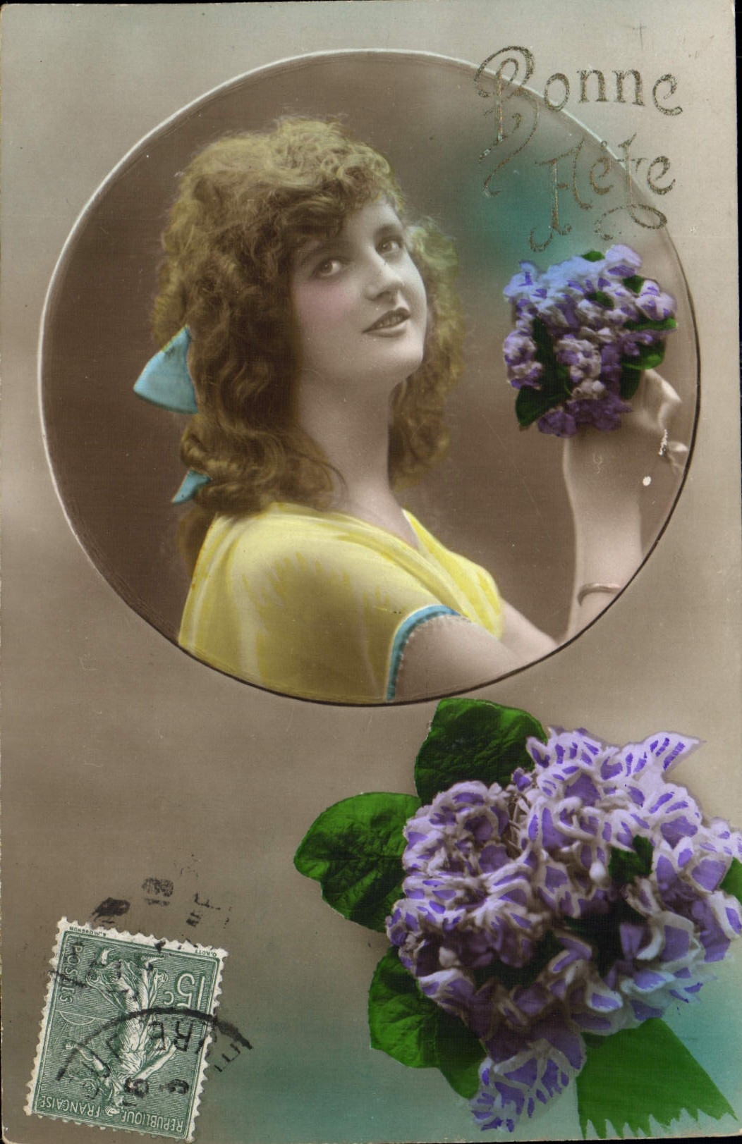 CPA Bonne fete Femme Fleurs