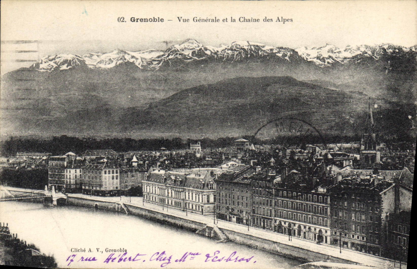 CPA Grenoble vue generale et la Chaine des Alpes 