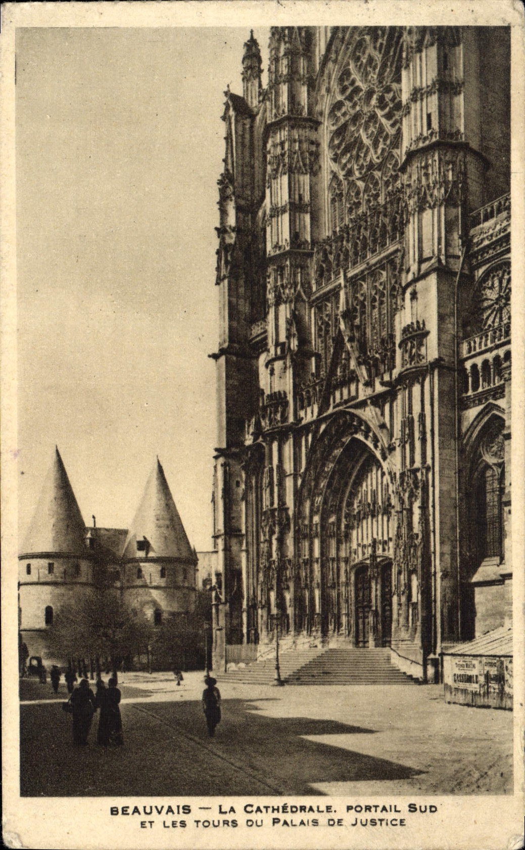 CPA Chateau de Beauvais la Cathedrale Portail sud et les Tours du Palais de Justice 