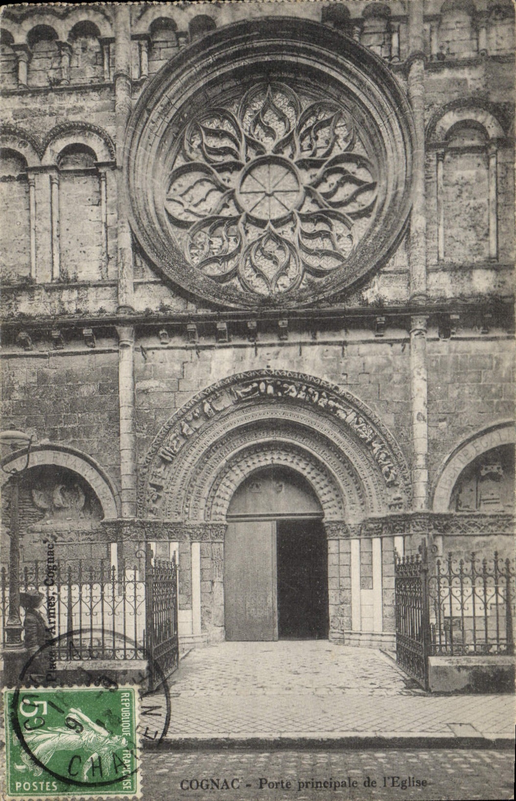 CPA Cognac Porte principale de l'Eglise 