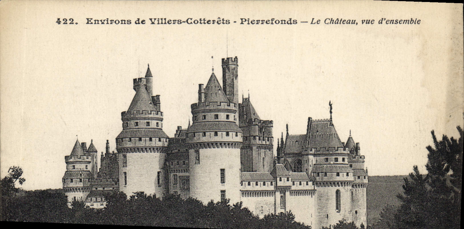 CPA Environs de Villers Cotterets Pierrefonds le Chateau vue d'ensemble 