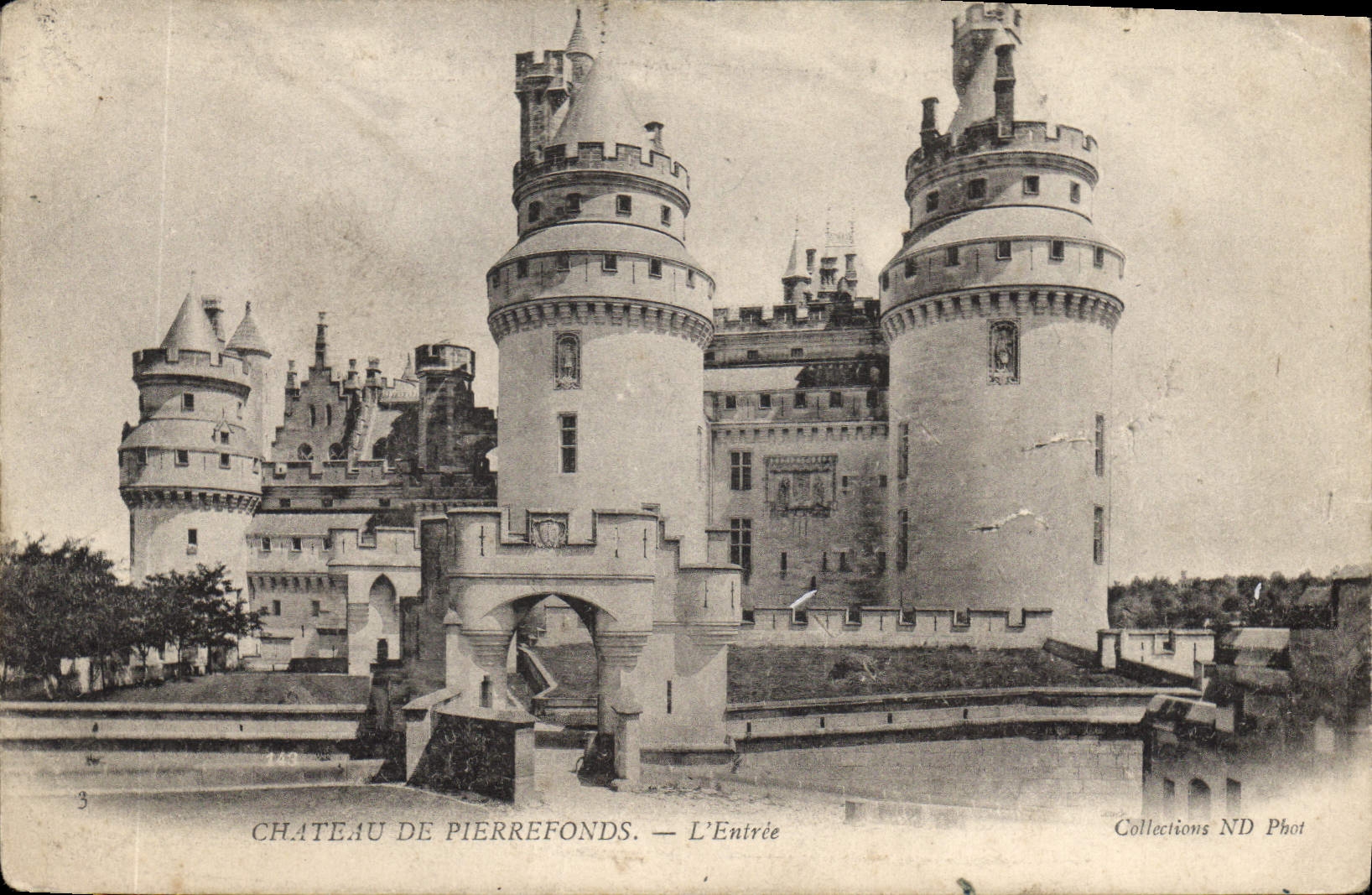 CPA Chateau de Pierrefonds l'Entree 