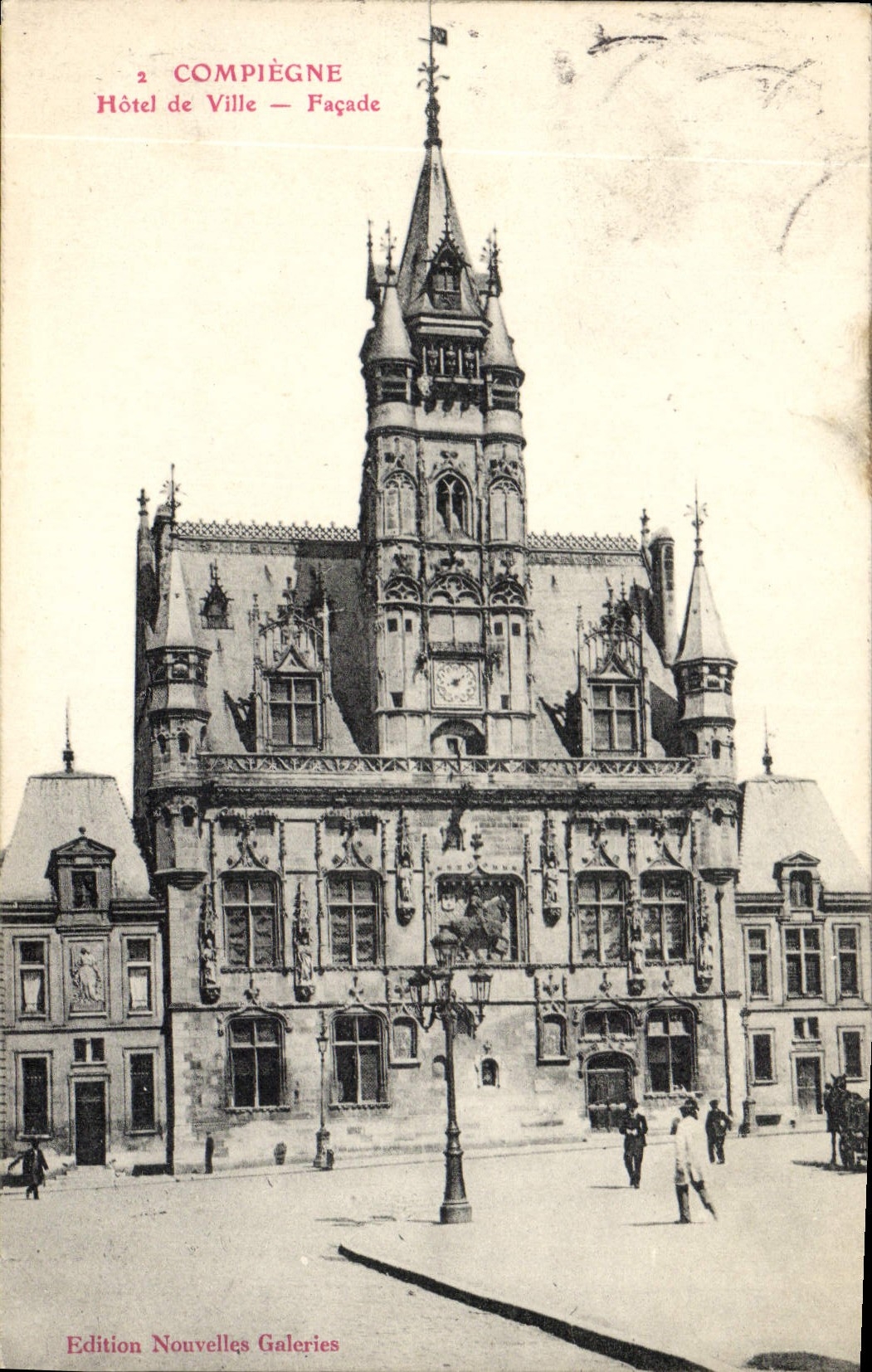 CPA Compiegne Hotel de Ville Facade 