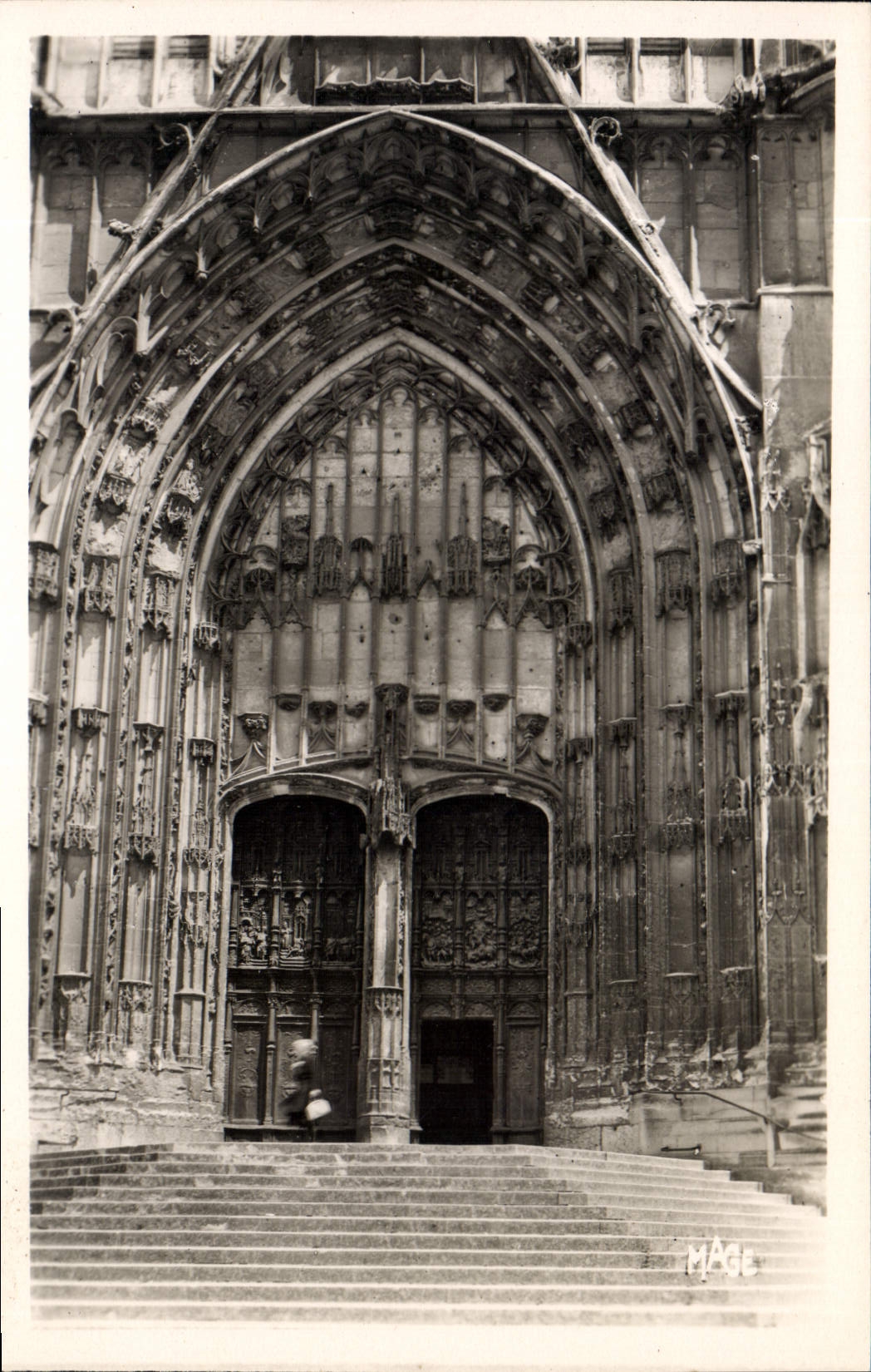 CPA Beauvais Oise le Portail principal de la Cathedrale