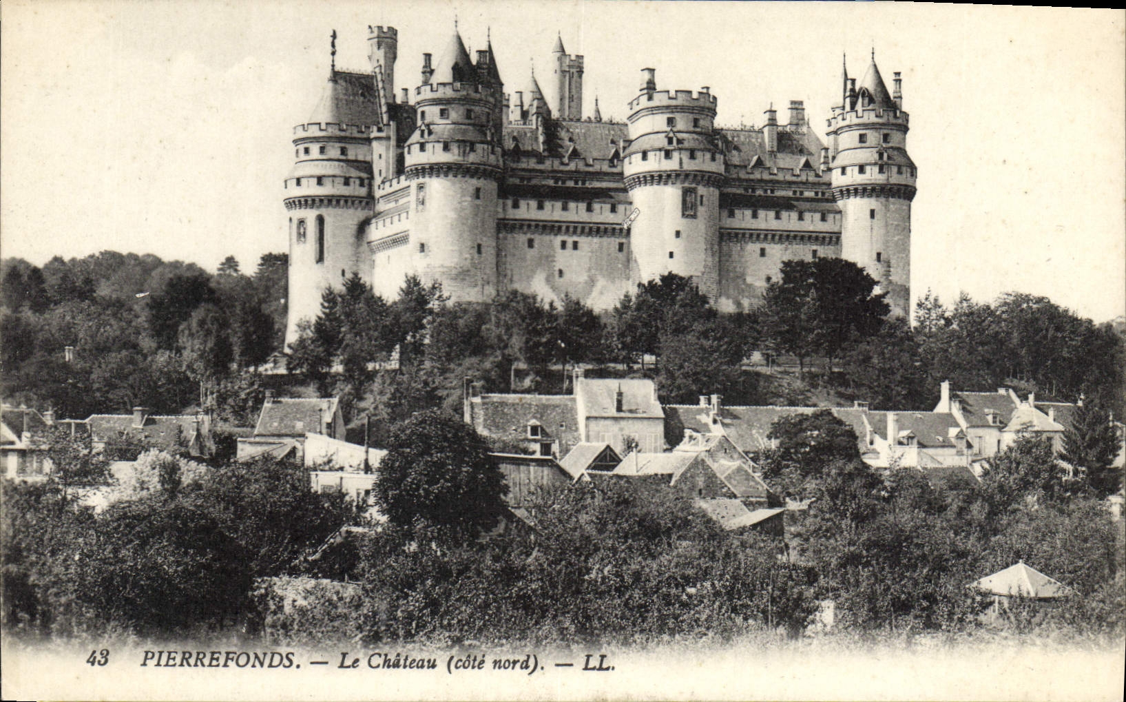 CPA Pierrefonds Le Chateau cote nord 