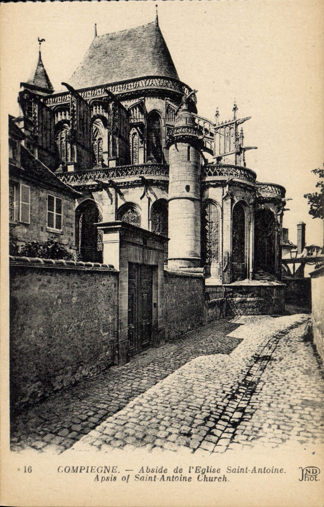 CPA Compiegne Abside de l'Eglise Saint Antoine 