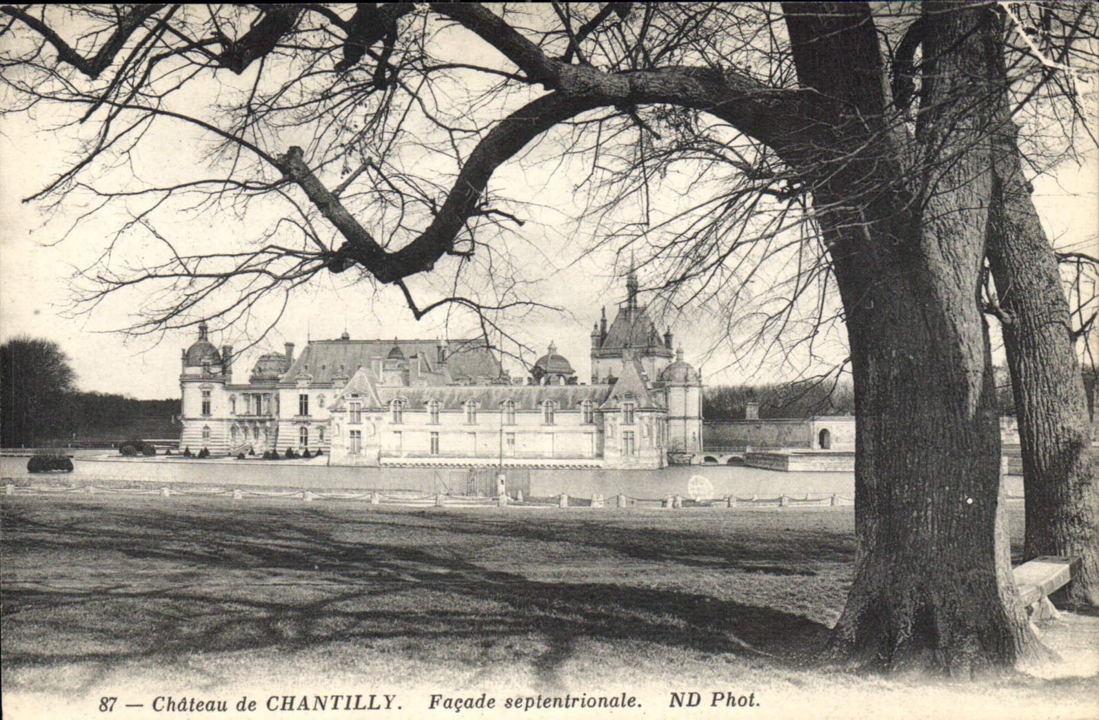 CPA Chateau de Chantilly facade septentrionale