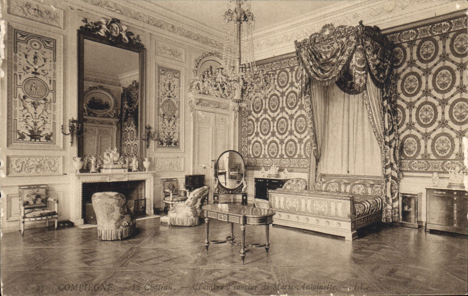 CPA Compiegne Le Chateau 