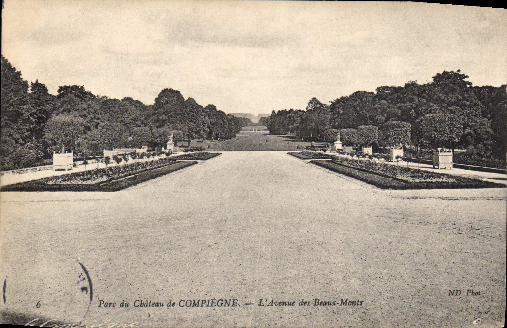 CPA Parc du Chateau de Compiegne l'Avenue des Beaux Monts 
