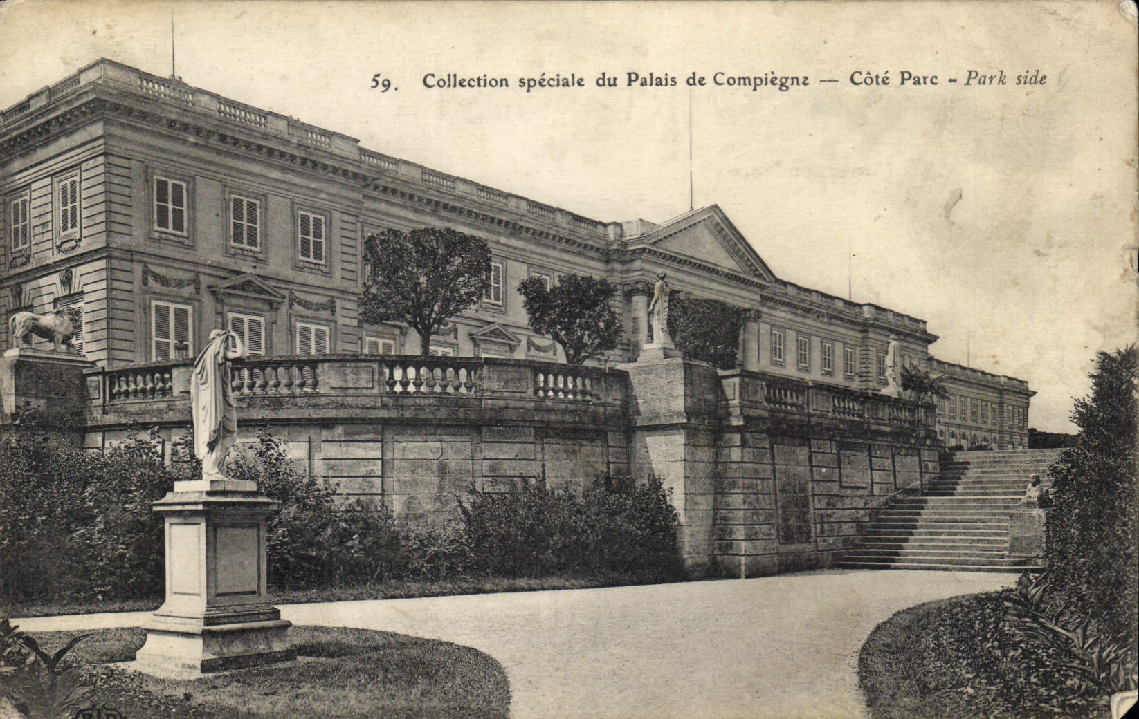 CPA Collection speciale du Palais de Compiegne Cote Parc