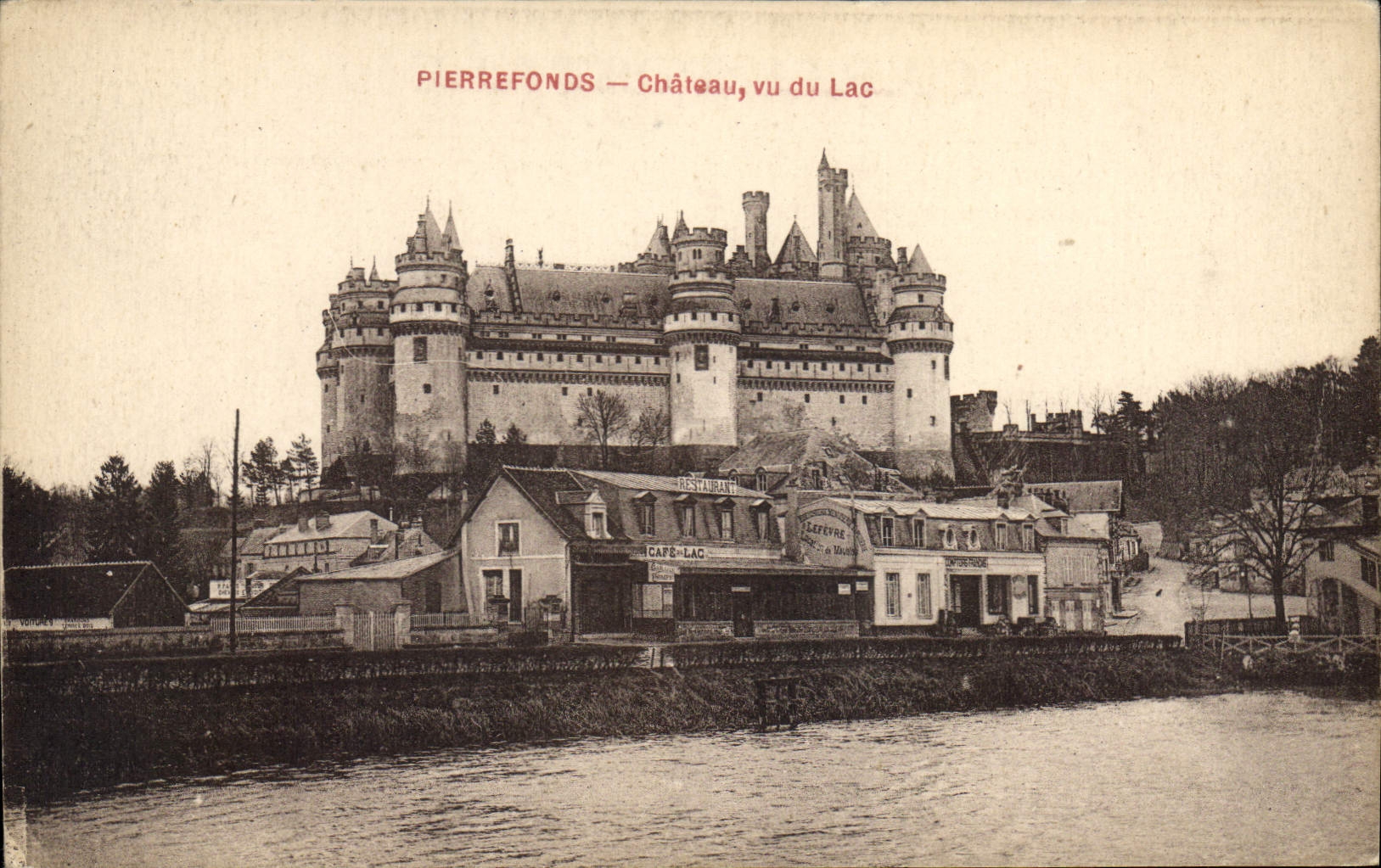 CPA Pierrefonds Chateau vu du Lac 
