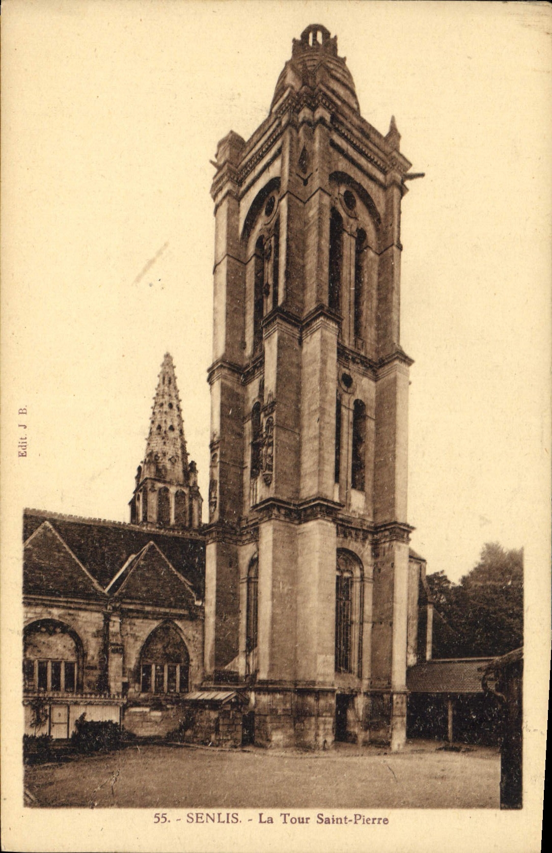 CPA Senlis La Tour Saint Pierre 