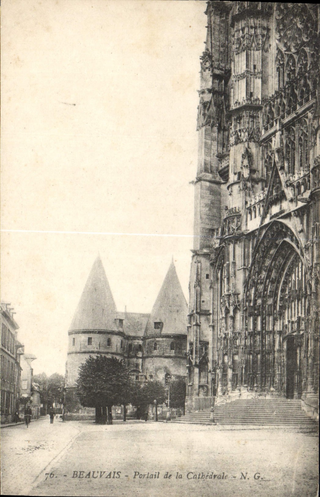 CPA Beauvais Portail de la Cathedrale 