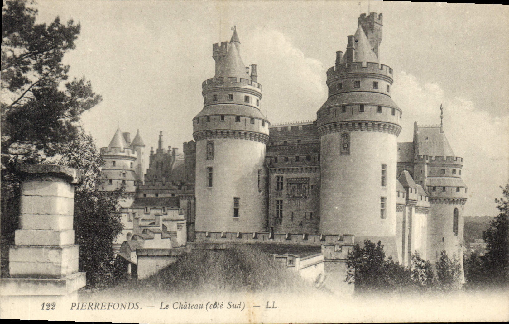 CPA Pierrefonds le Chateau cote sud 