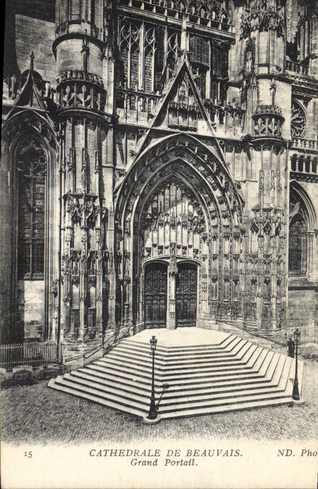 CPA Cathedrale de Beauvais Grand Portail 
