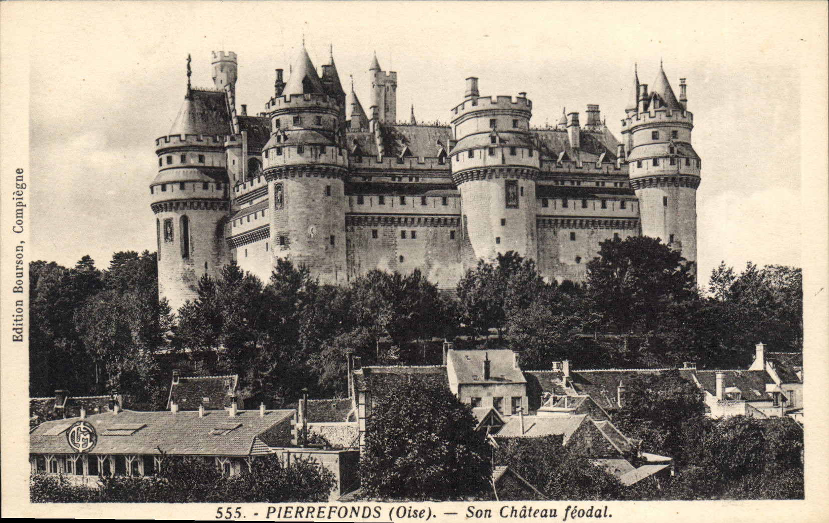 CPA Pierrefonds Oise Son Chateau feodal