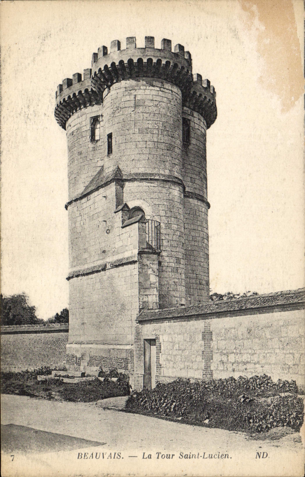 CPA Beauvais la Tour Saint Lucien 