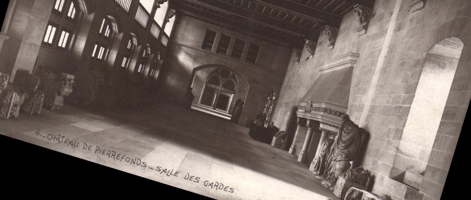 CPA Chateau de Pierrefonds Salle des Gardes 