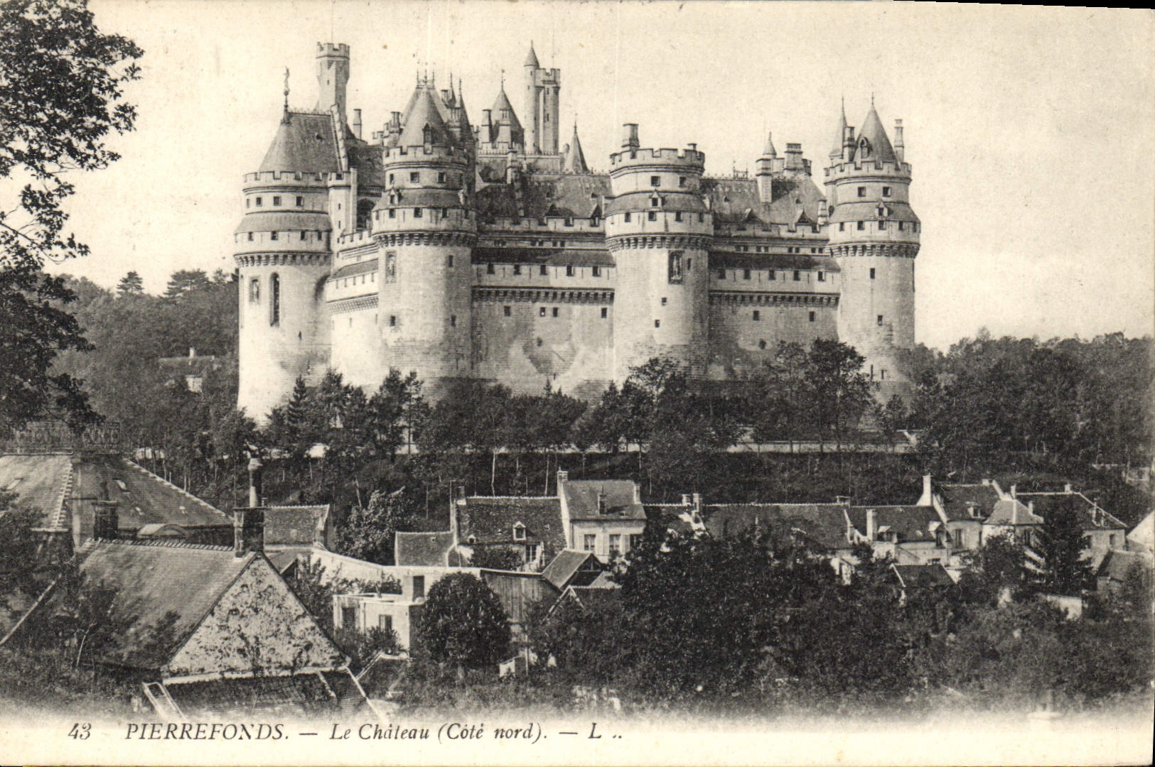 CPA Pierrefonds le Chateau cote nord 