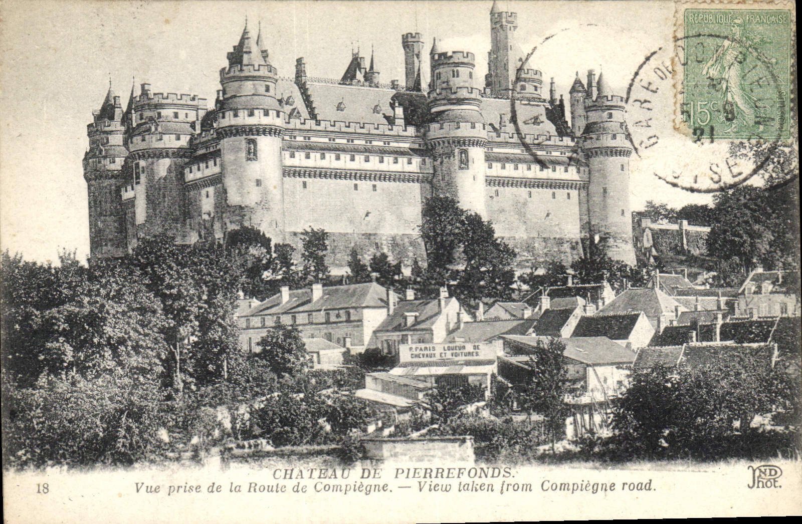 CPA Chateau de Pierrefonds vue prise de la Route de Compiegne 