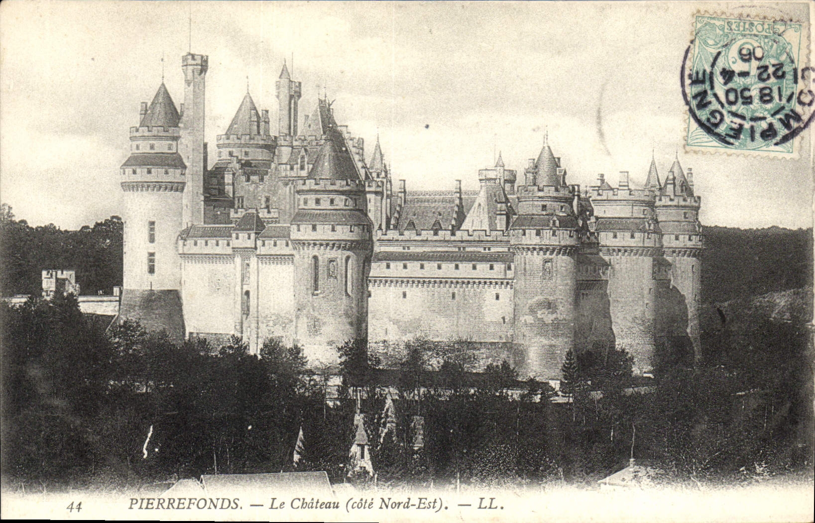 CPA Pierrefonds Le Chateau cote Nord Est 