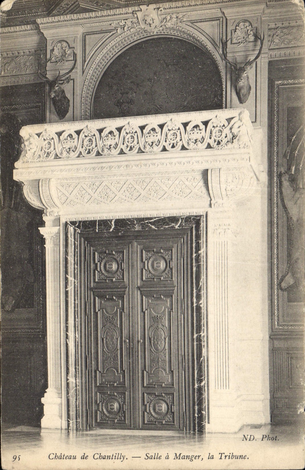 CPA Chateau de Chantilly Salle a manger la Tribune 