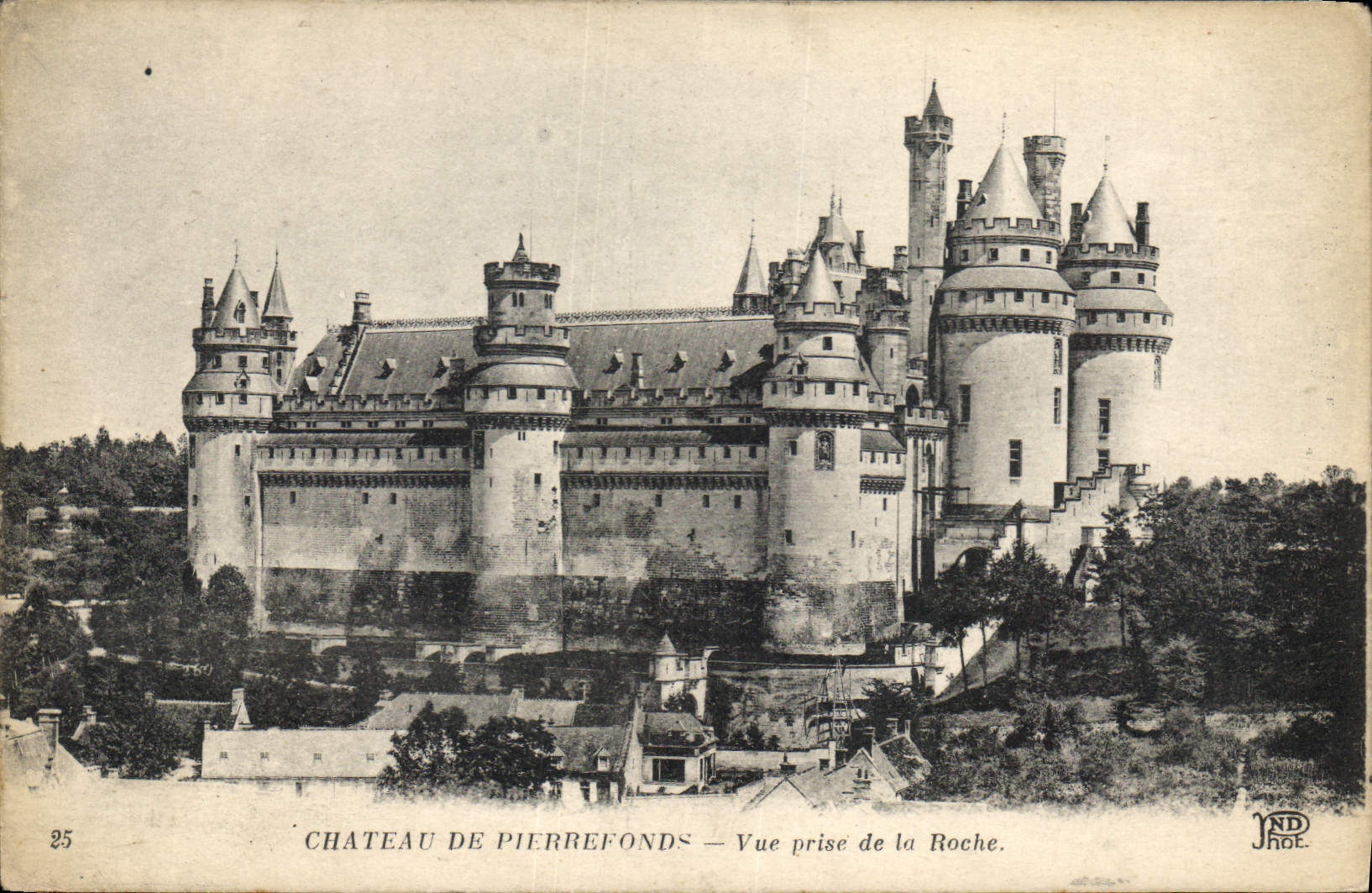 CPA Chateau de Pierrefonds Vue prise de la Roche 