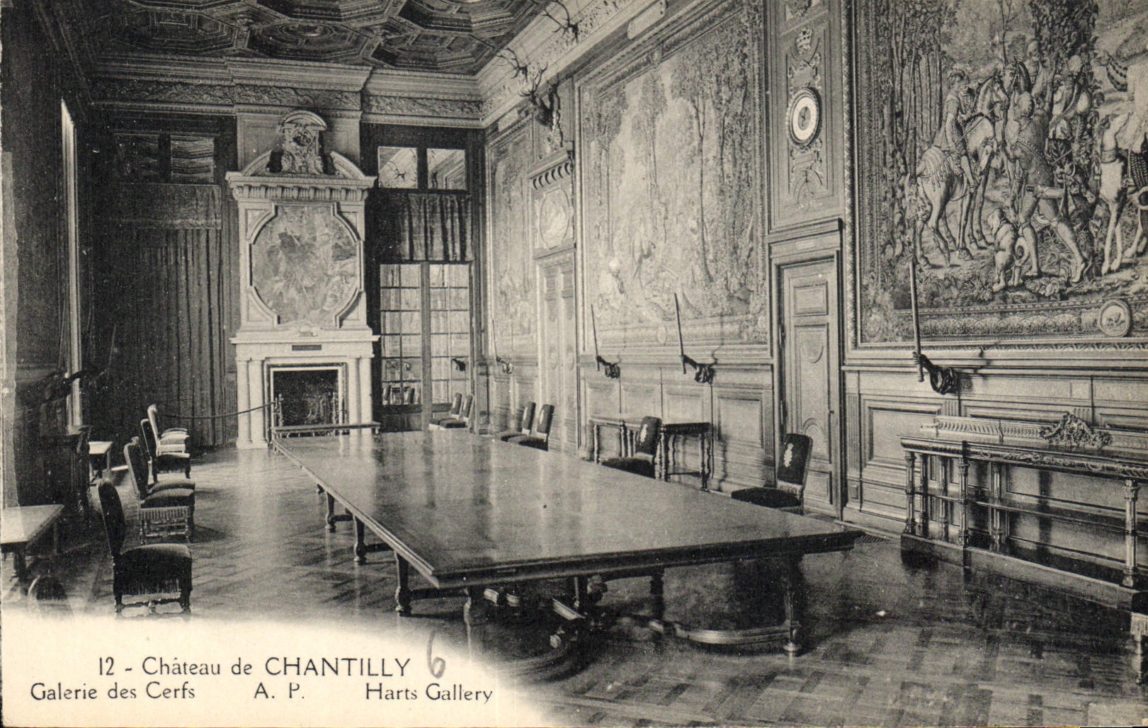 CPA Chateau de Chantilly Galerie des Cerfs 