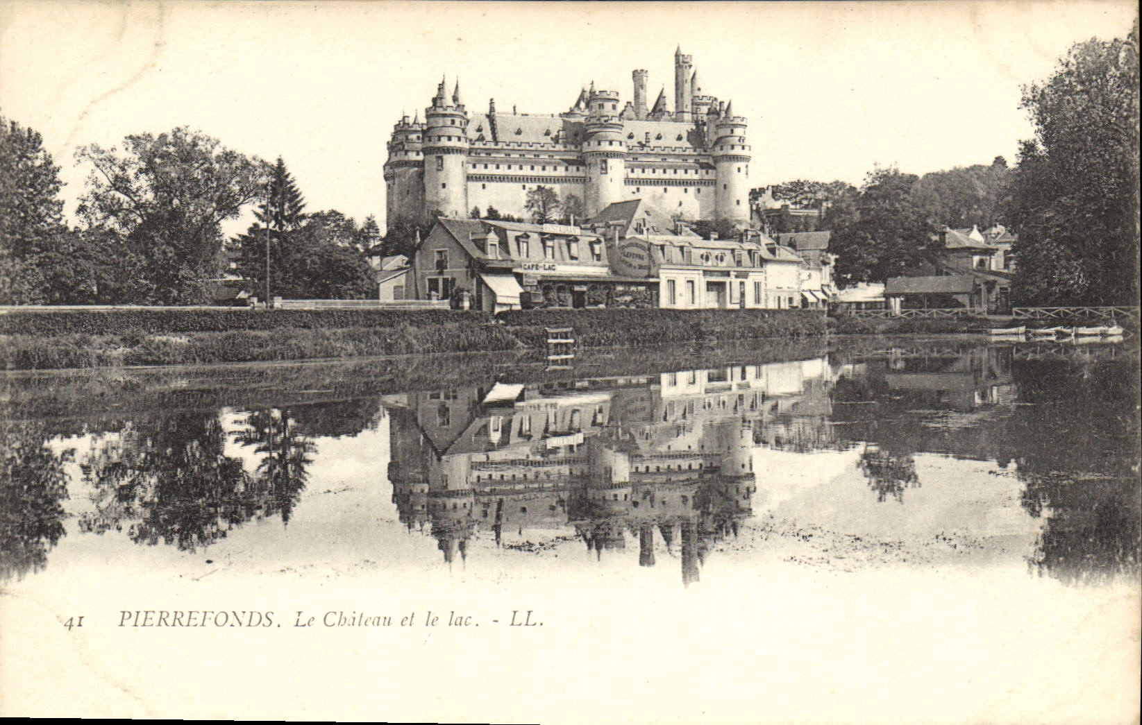 CPA Pierrefonds le Chateau et le Lac
