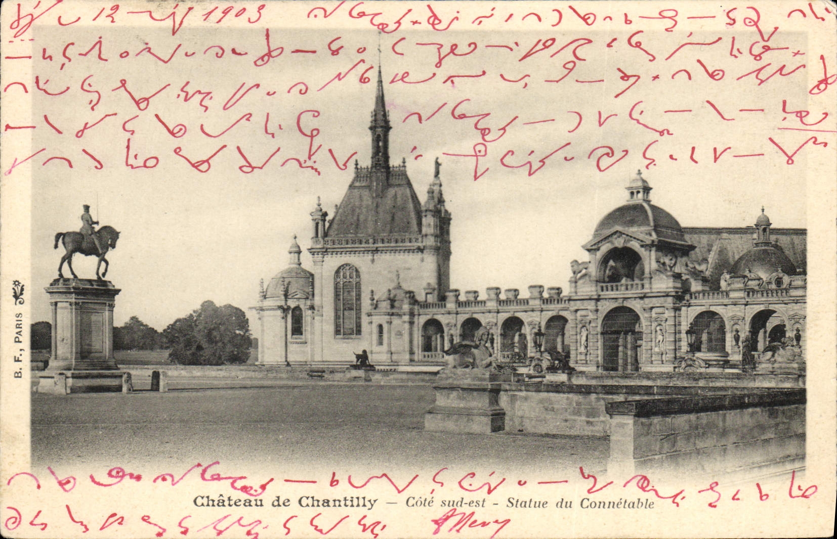 CPA Chateau de Chantilly Cote sud est Statue du Connetable