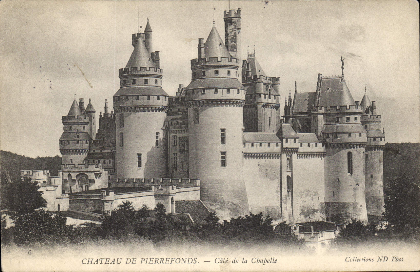 CPA Chateau de Pierrefonds Cote de la Chapelle 